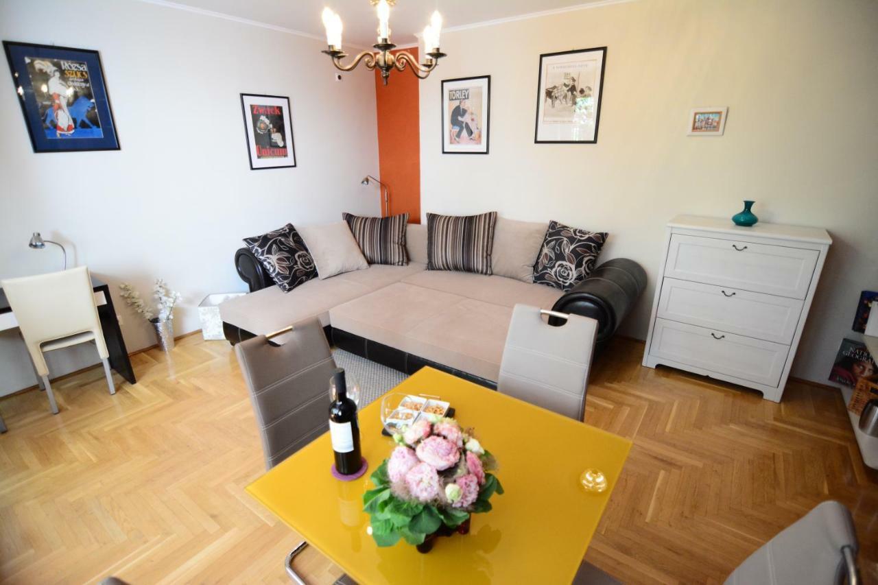 Апартаменти Downtown Garden Isle In Urban Style-Free Parking Будапешт Екстер'єр фото